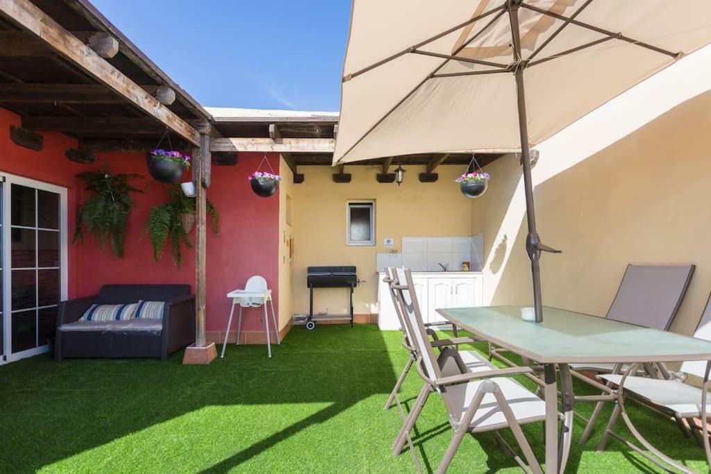 Villa Blanca Tenerife - Complete House - Terrace And Bbq, 5 Minutes From The Beach And Airport San Isidro  Εξωτερικό φωτογραφία